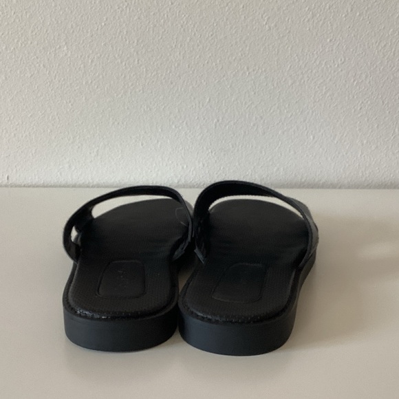 Calvin Klein Black Slide Sandals for Women - Minimal Casual Style Size 8.5 - Picture 3 of 5